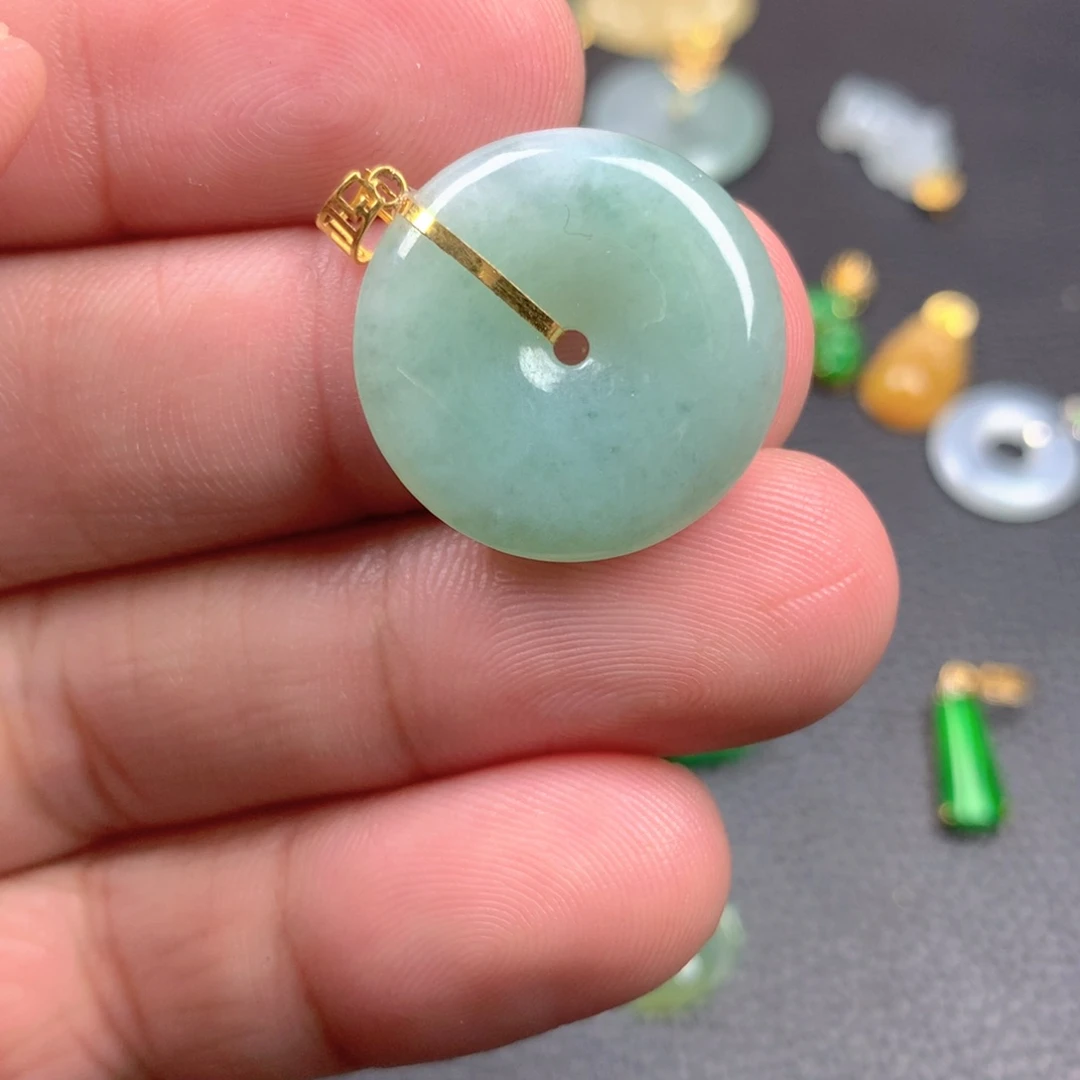 【闪购商品】颈饰18K金镶嵌翡翠翡翠