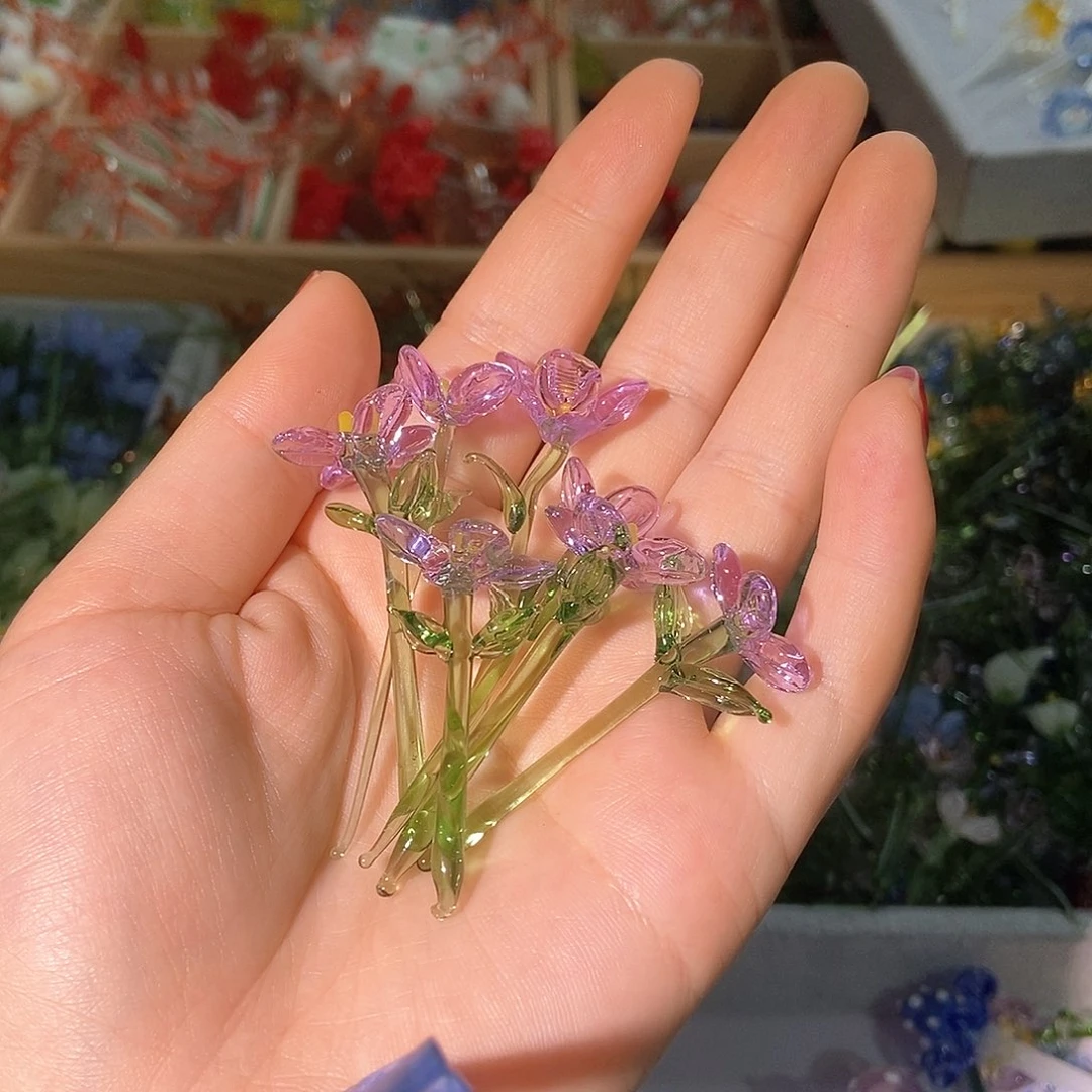琉璃手工艺品?**女小花