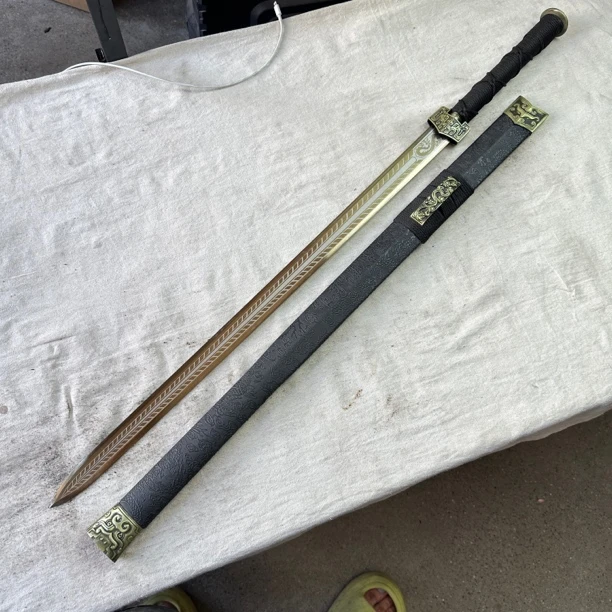 2200  龙泉昊天宝剑唐横刀高猛钢包皮鞘未开刃
