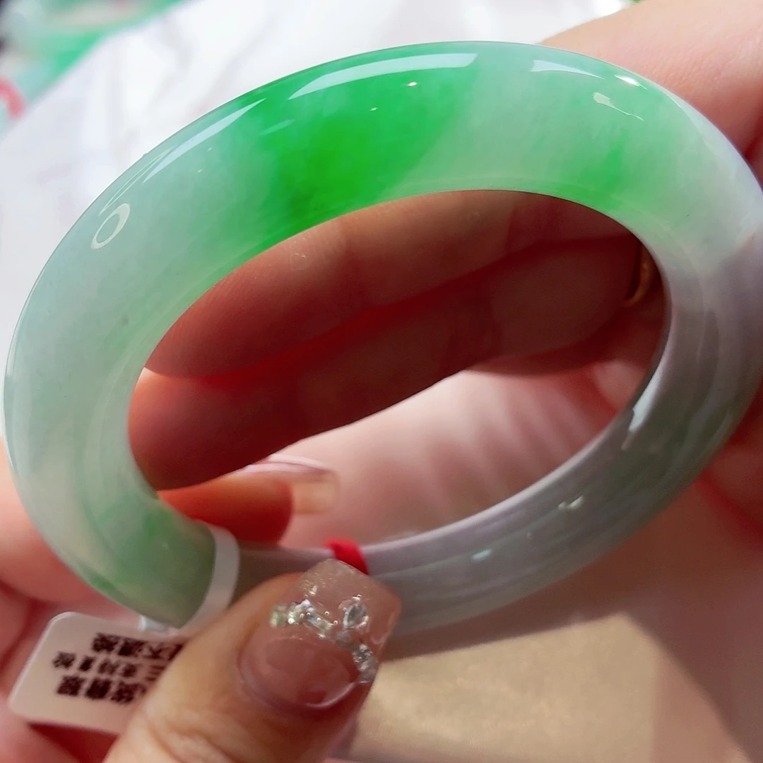 翡翠未镶嵌手镯胖圆冰胶白底青88-4