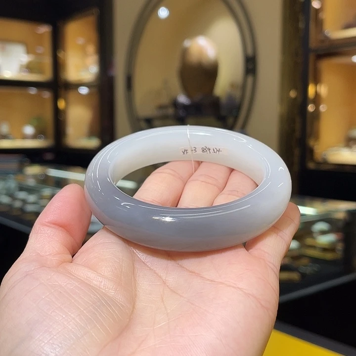 未镶嵌手镯和田玉57#83.25g