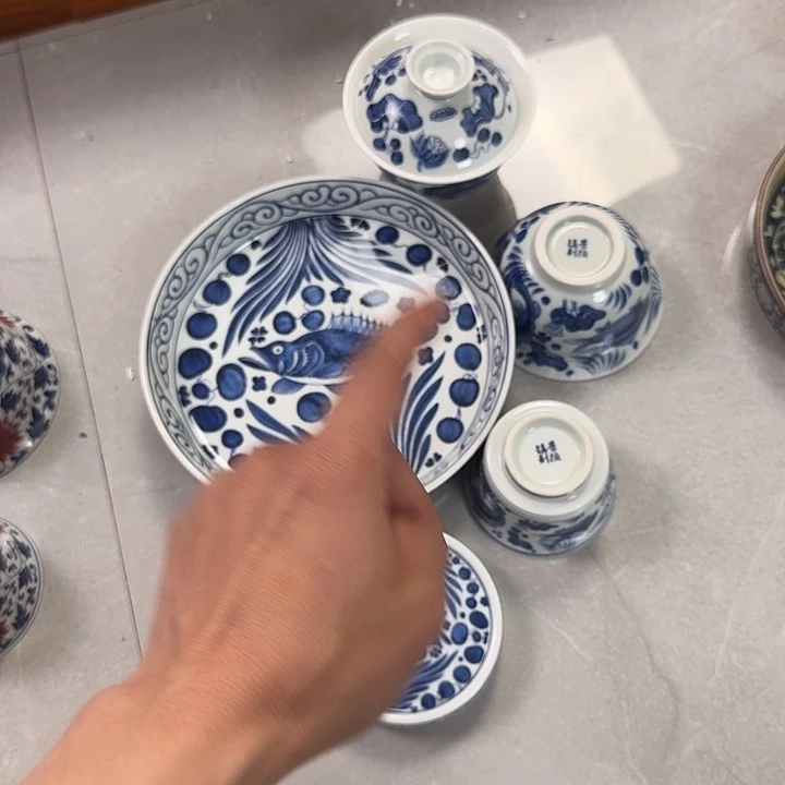 瓷片青花鱼藻纹五件套