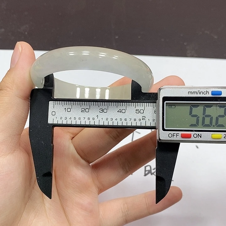 翡翠手镯未镶嵌388