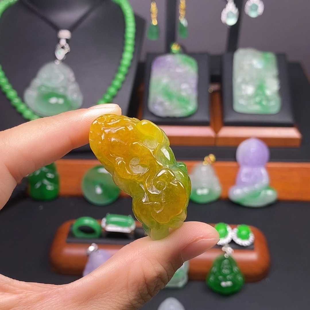 吊坠(赠链)未镶嵌翡翠