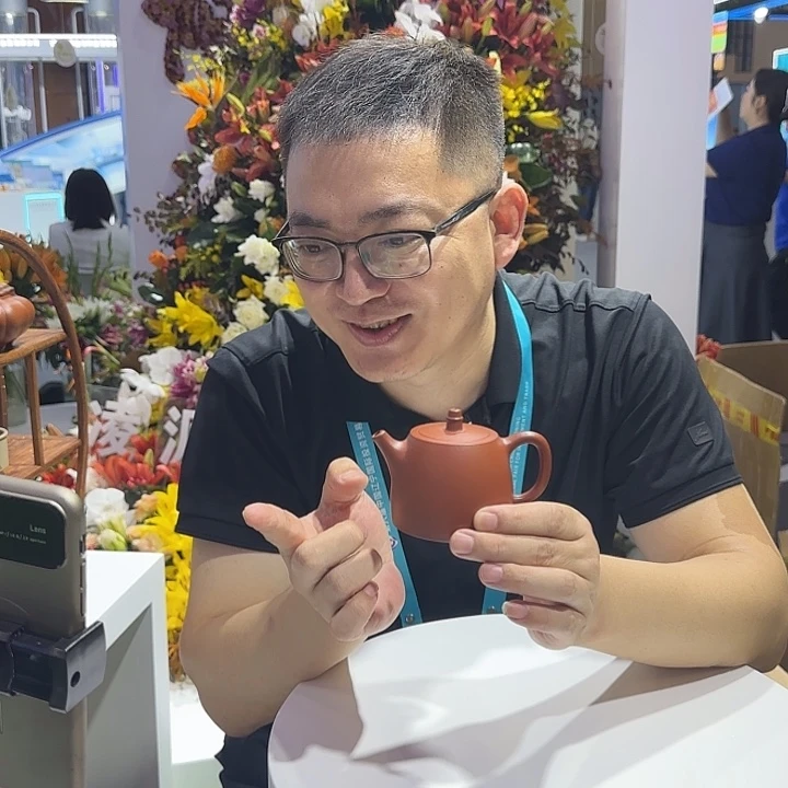 顺***逸紫砂茶杯朱泥 汉铎