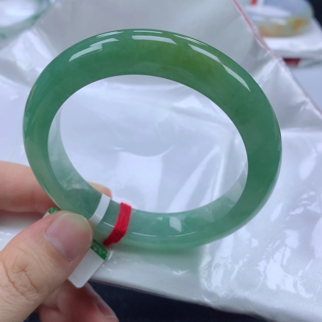 翡翠手镯未镶嵌缅甸天然翡翠手镯55圈口