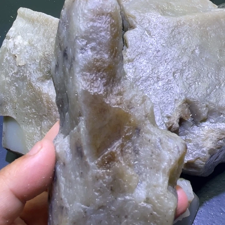 和田玉未镶嵌珠宝半成品