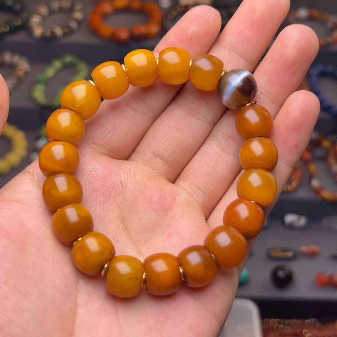 琥珀未镶嵌颈饰蜜蜡