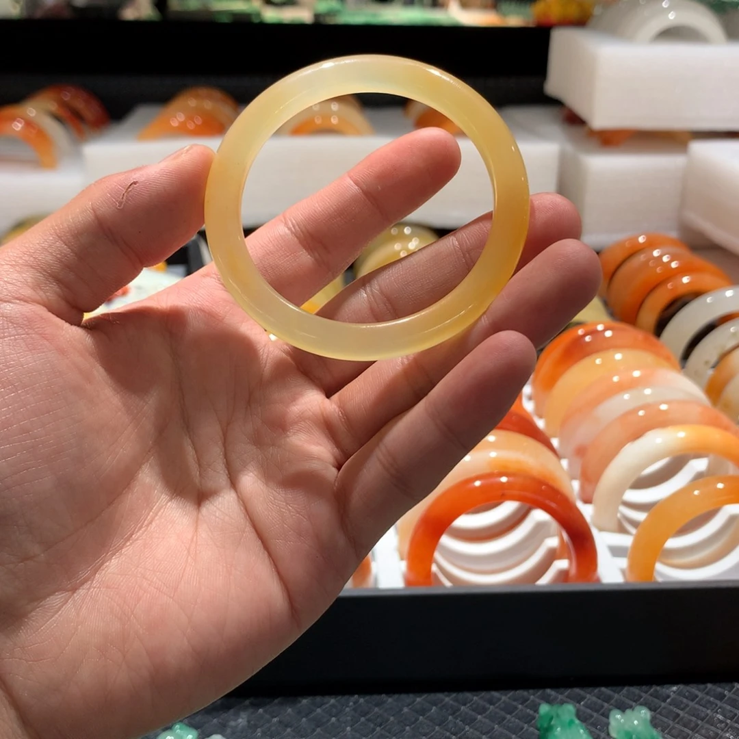 未镶嵌手镯石英质玉小*仙
