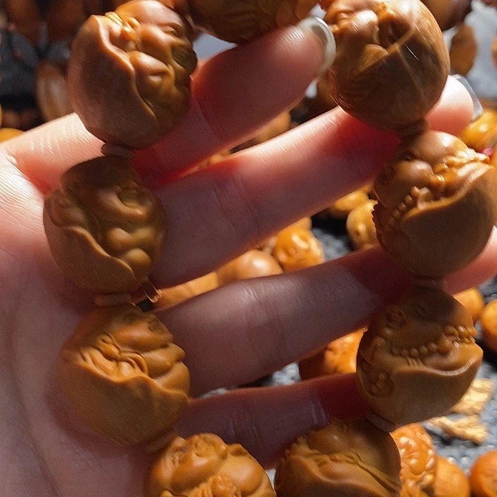 吊坠橄榄核包衣弥勒