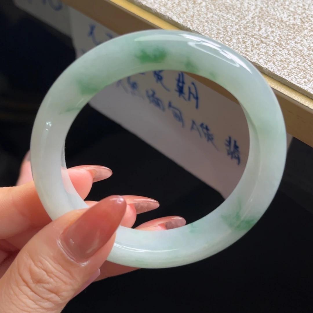 翡翠未镶嵌手镯手镯