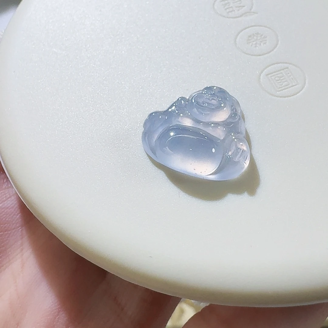 翡翠颈饰未镶嵌佛公