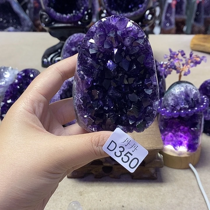 未镶嵌水晶大型摆件（非配饰）