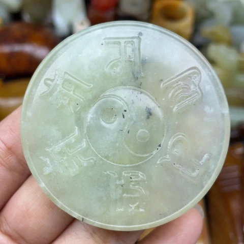 未镶嵌蛇纹石玉颈饰96