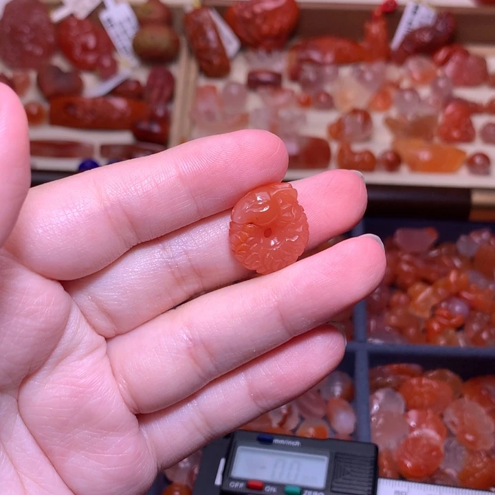 南红玛瑙未镶嵌珠宝半成品龙扣