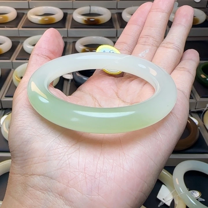 和田玉（翠青玉）手镯未镶嵌