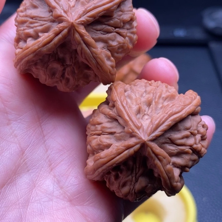 心***态吊坠文玩核桃玉龙四棱44