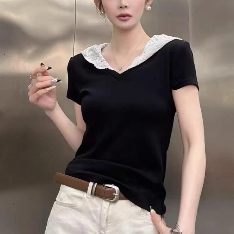 蕾丝拼接连帽短袖T恤女春夏季新款时尚V领显瘦帽领打底衫气质上衣