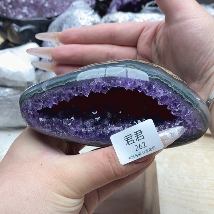 紫晶未镶嵌大型摆件（非配饰）