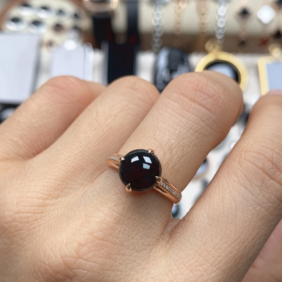 翡翠18K金镶嵌戒指