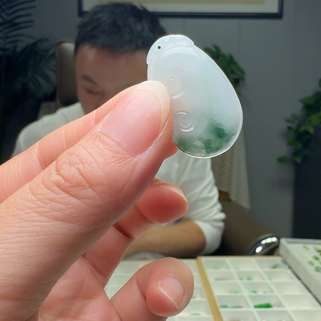 翡翠未镶嵌吊坠(不含链)多样性发货其一