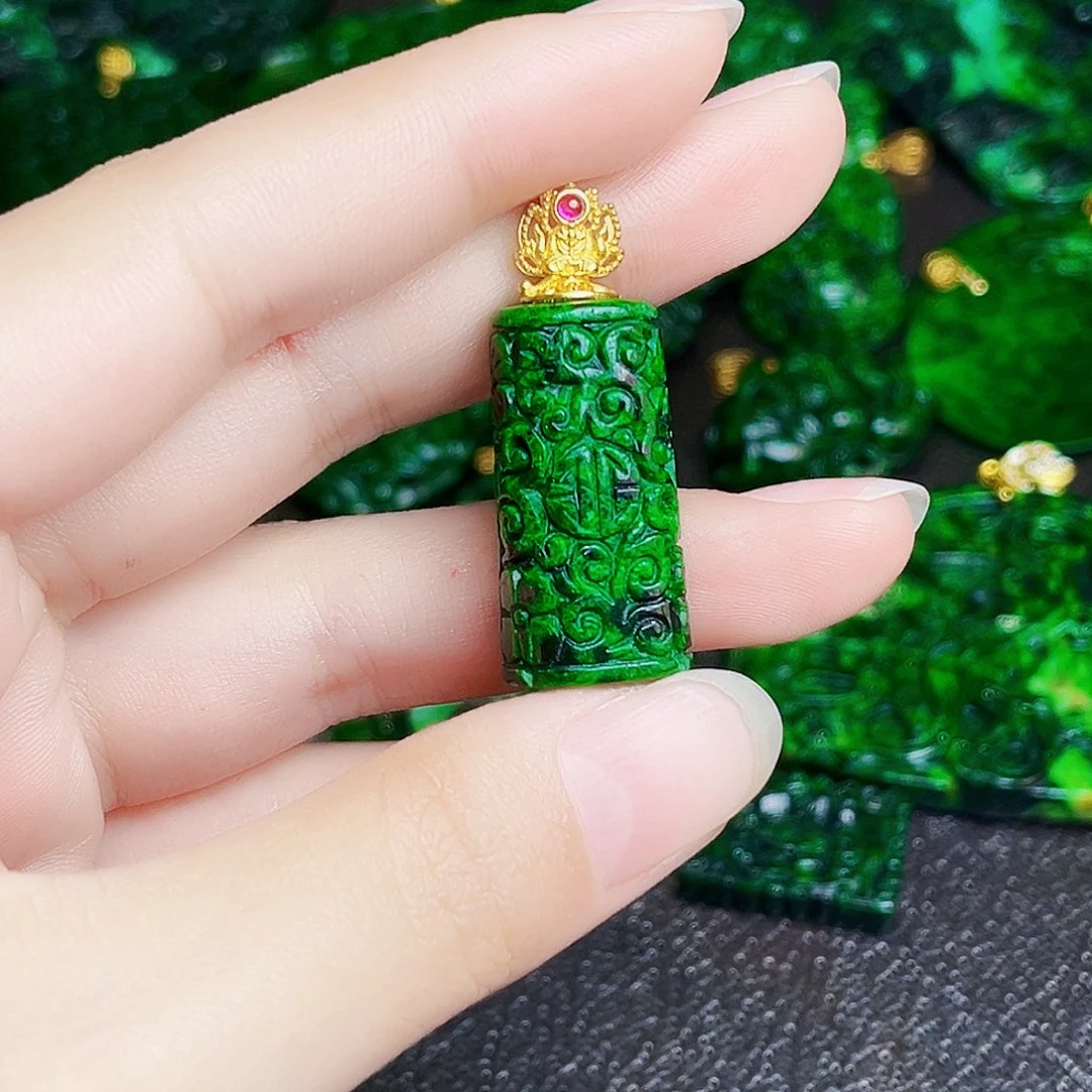 颈饰银S925镶嵌翡翠多样性