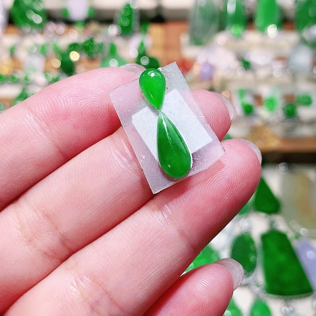 【闪购商品】翡翠挂件未镶嵌裸石