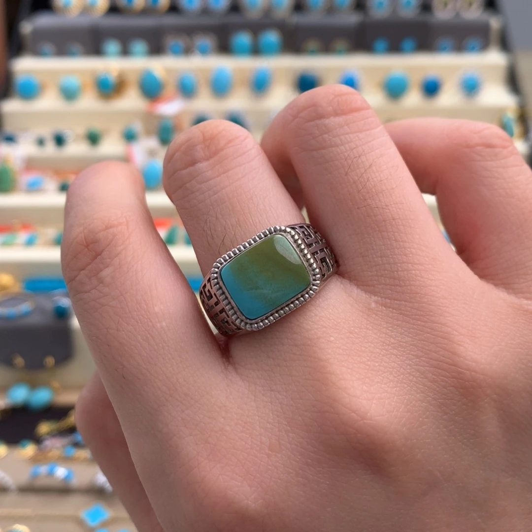 银S925镶嵌绿松石水波纹方戒
