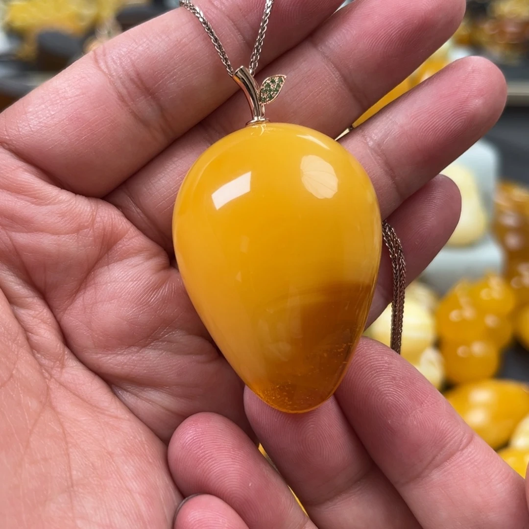 蜜蜡18K金镶嵌珠宝奇石