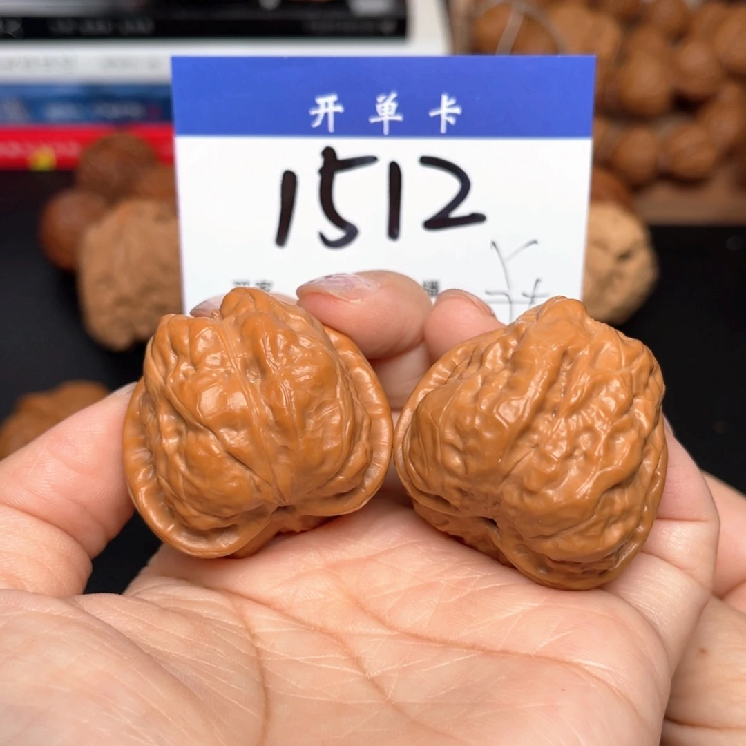 文玩核桃吊坠蛙蛙37尺。