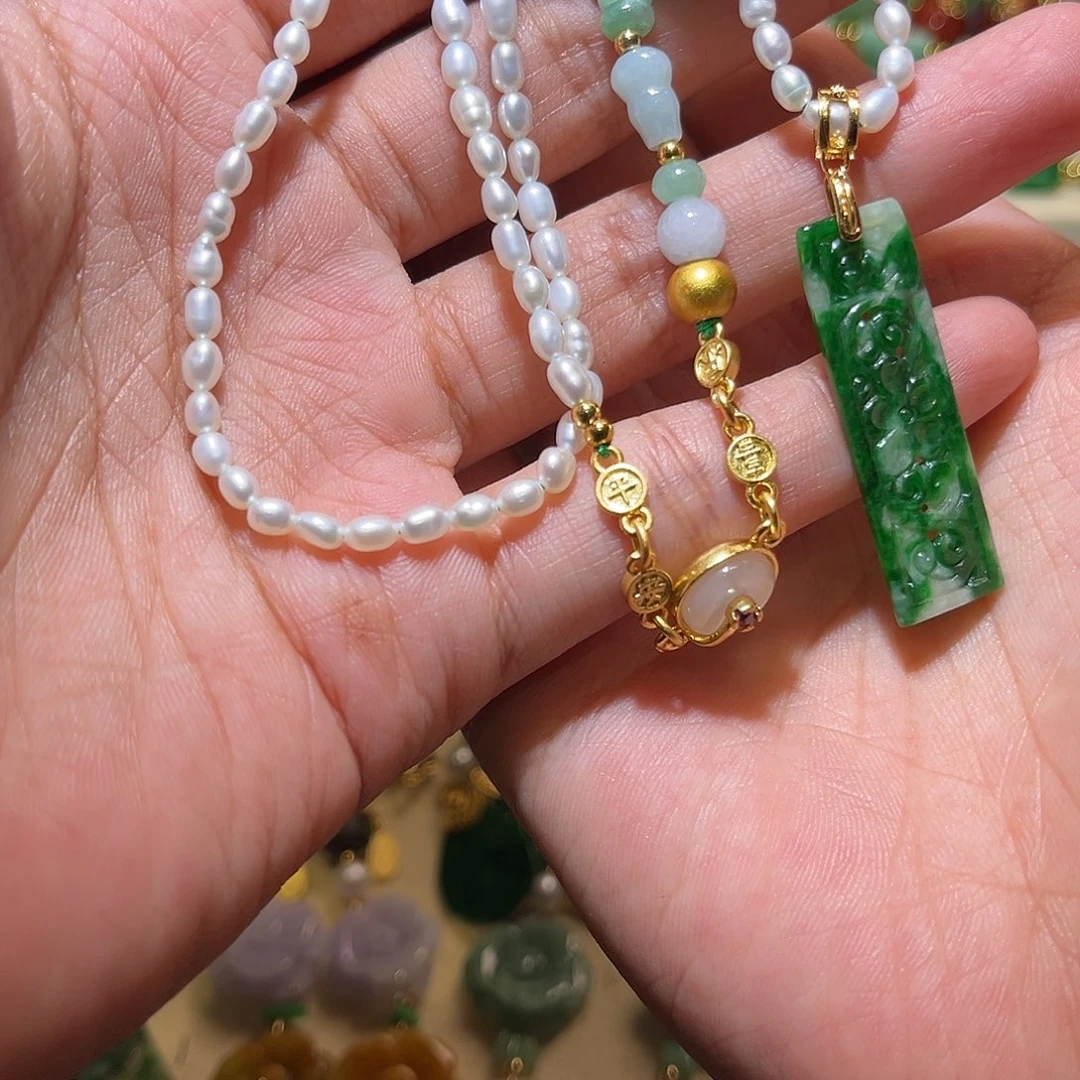 翡翠未镶嵌颈饰翡翠