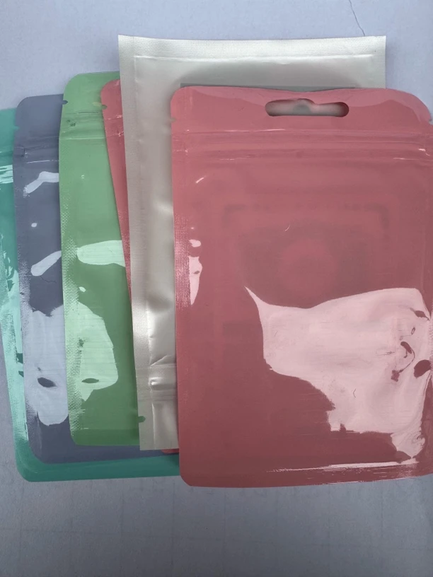 小彩包，三包包邮，未成年禁止下单