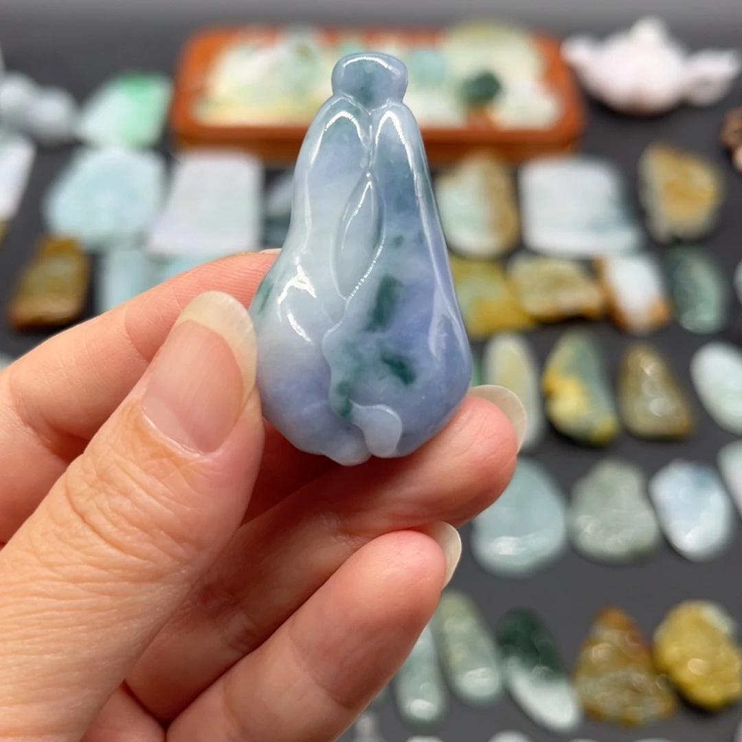 颈饰未镶嵌翡翠白菜
