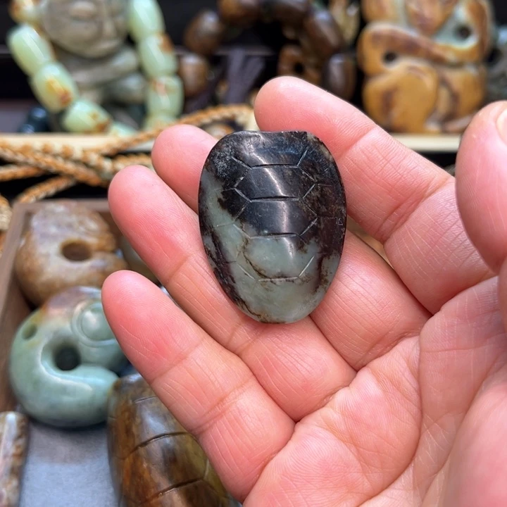 岫岩河磨玉（透闪石质玉）未镶嵌挂件-**.