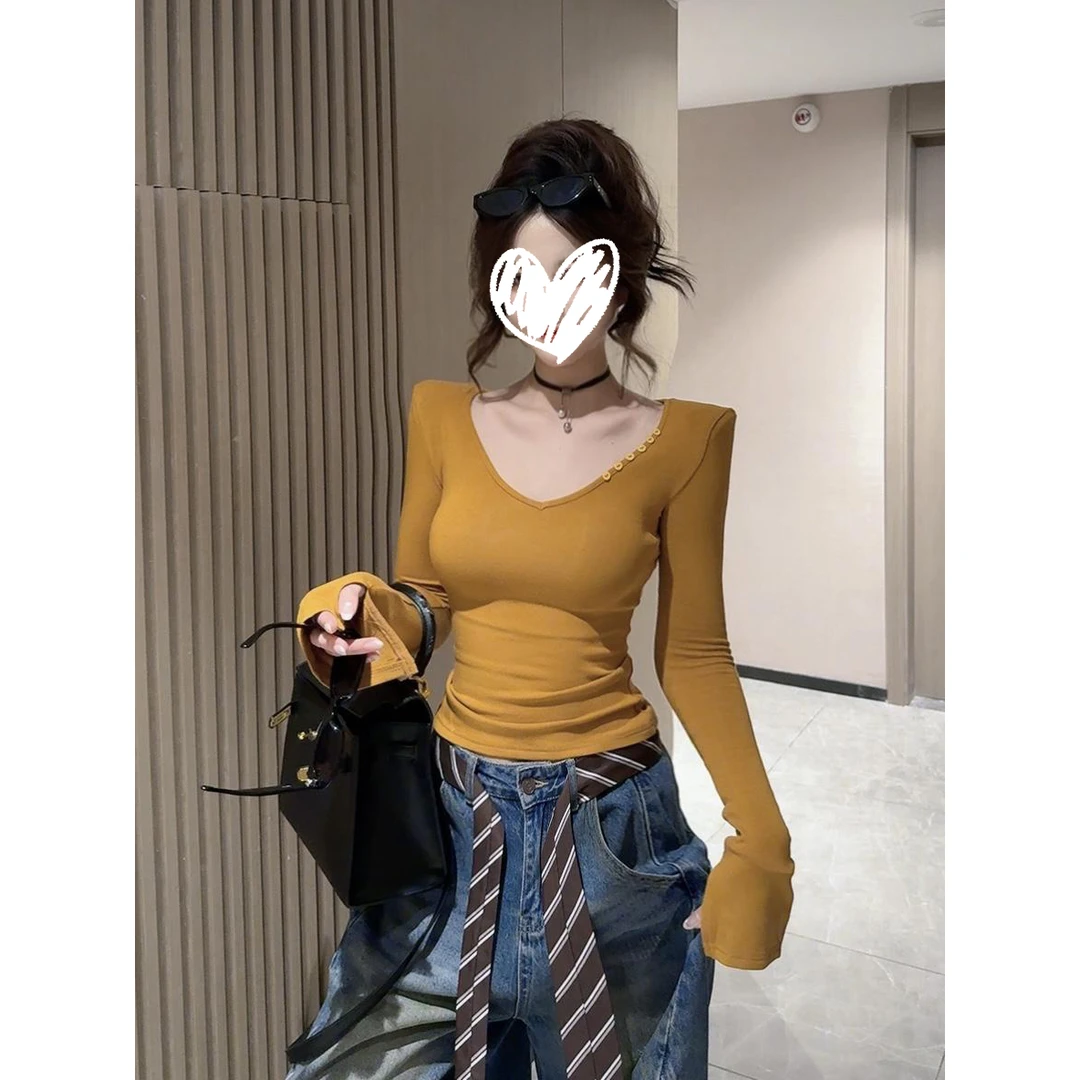 纯欲风V领长袖T恤女2025早秋新款爆款设计感修身显瘦打底衫上衣潮
