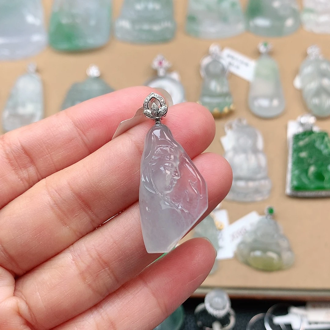 翡翠颈饰18K金镶嵌观音头