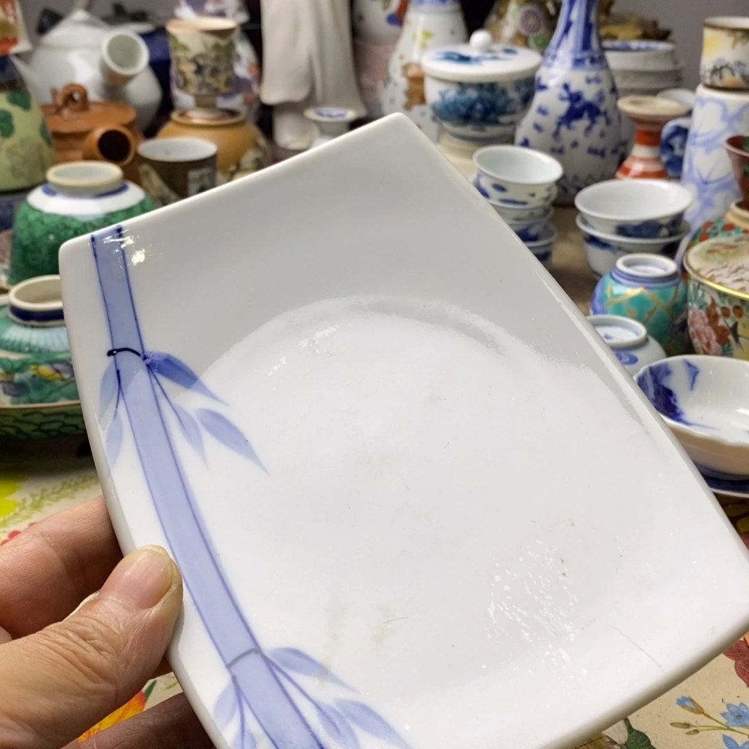 瓷片一天只喝一点奶茶和两