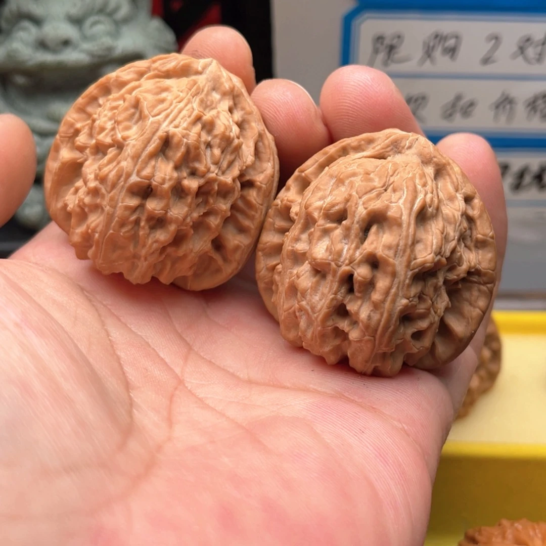 文玩核桃吊坠39白狮子
