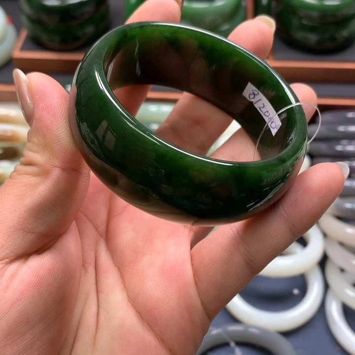 【闪购商品】未镶嵌手镯和田玉（碧玉）