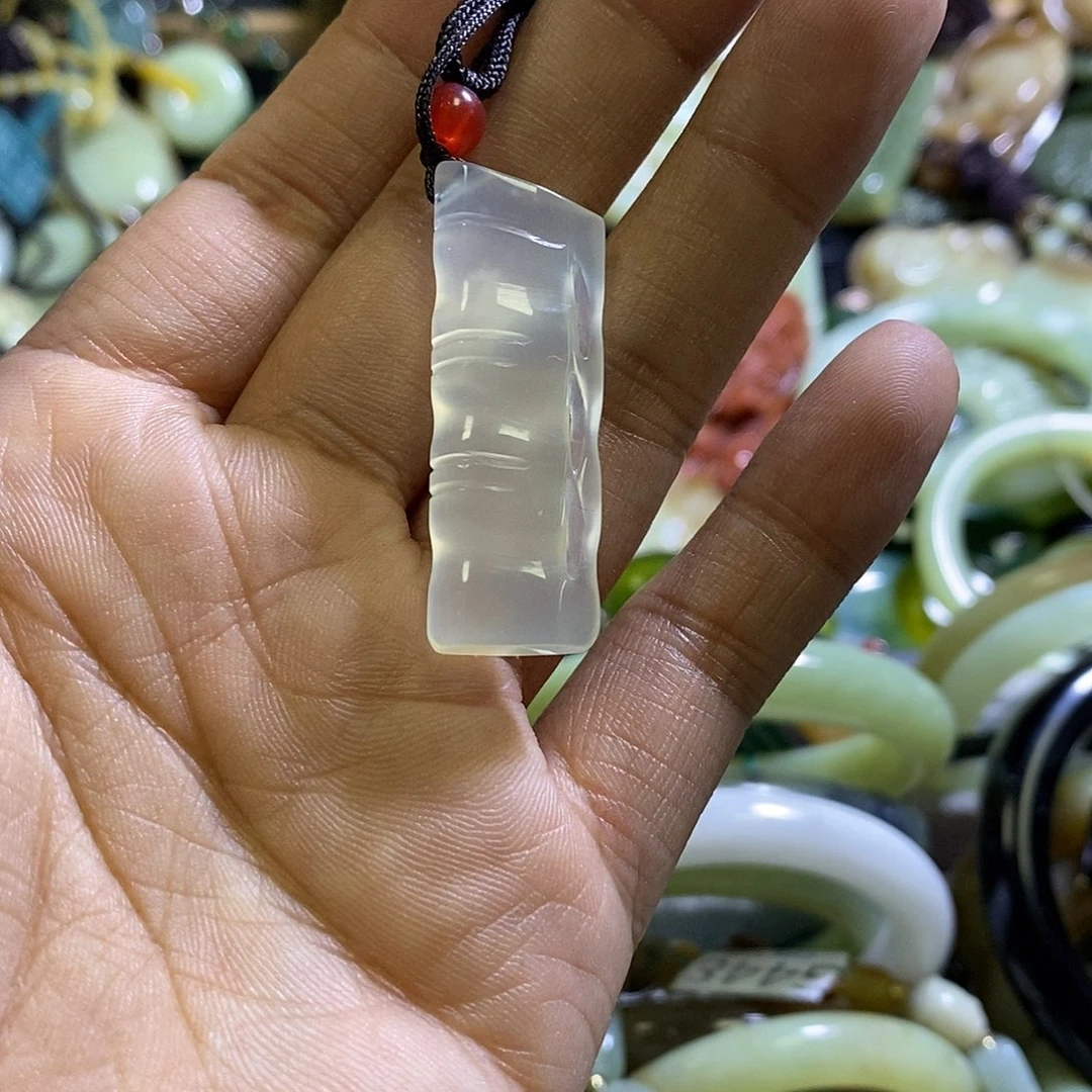 岫玉未镶嵌颈饰多样性发货