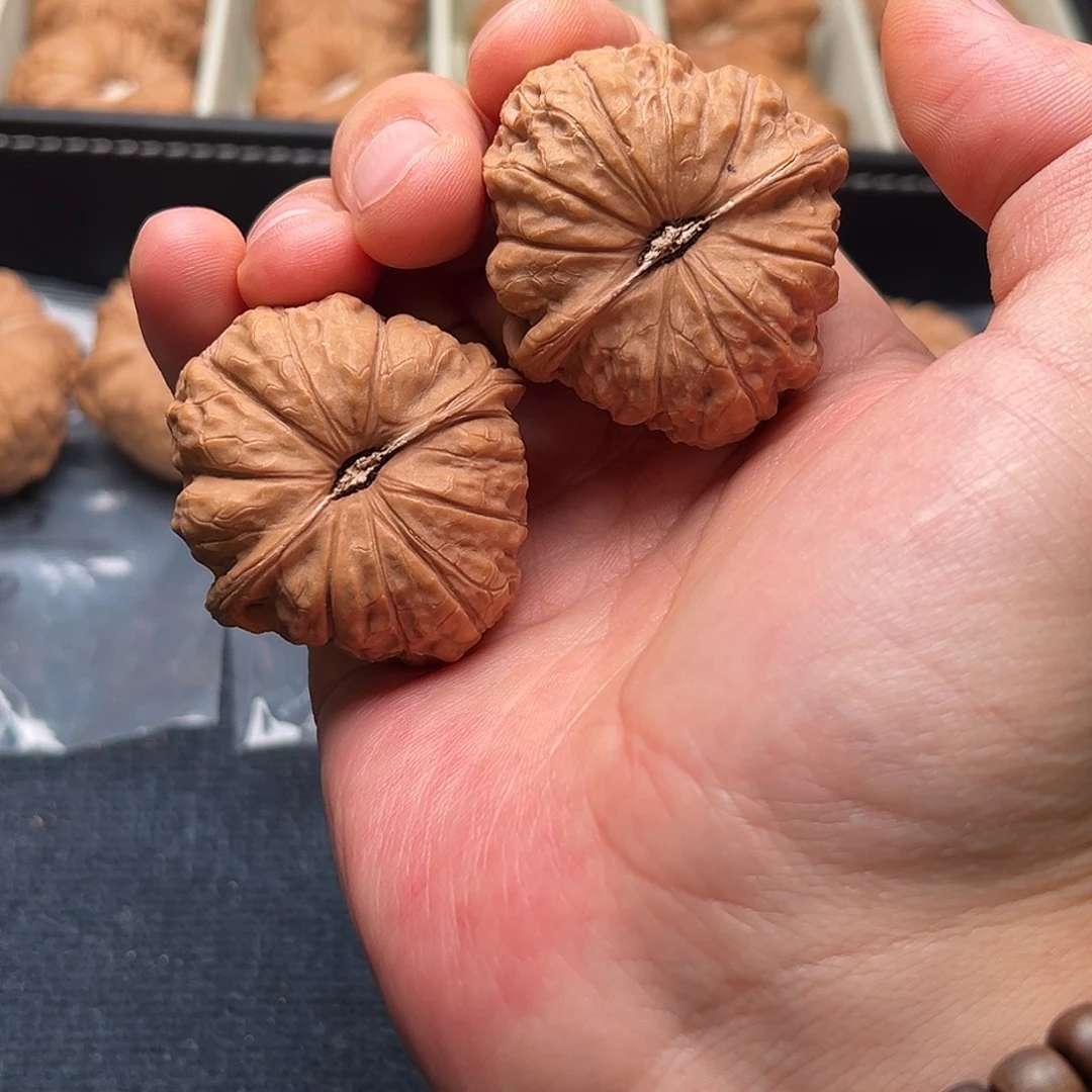 *****吊坠文玩核桃1020座头鲸