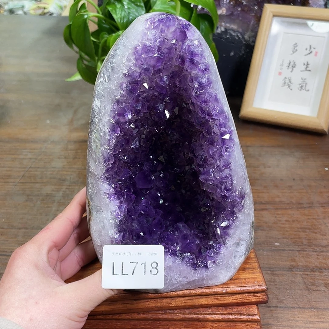 未镶嵌水晶大型摆件（非配饰）