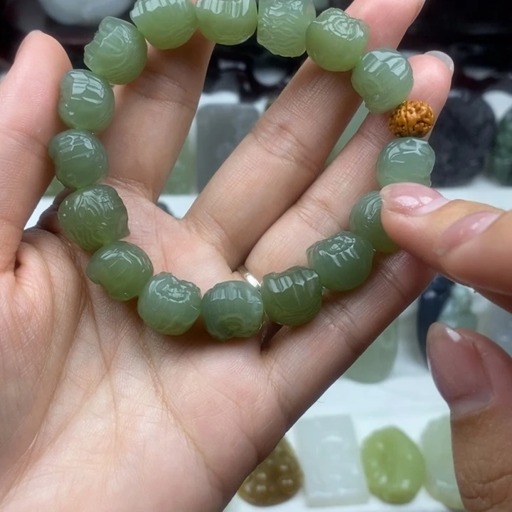 和田玉未镶嵌颈饰99