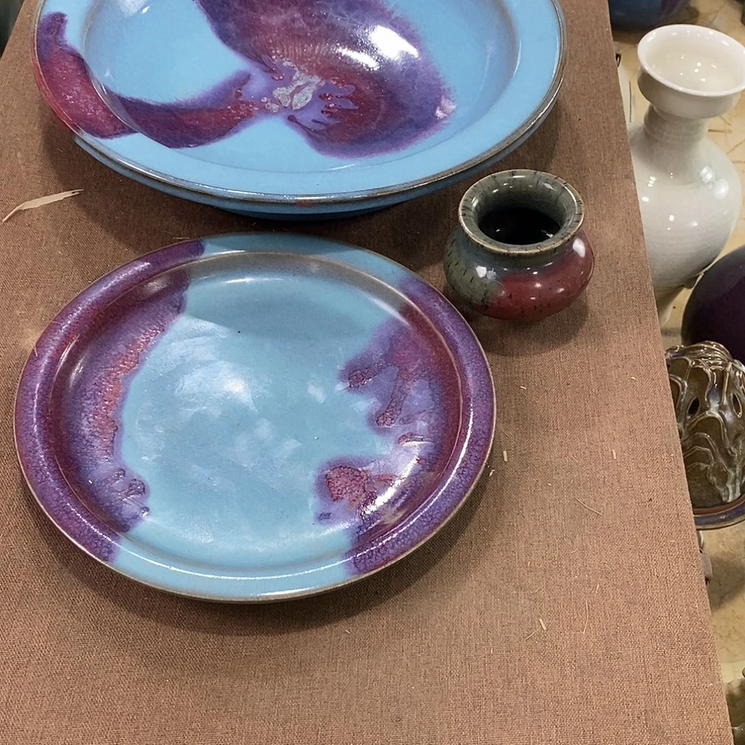 女***王瓷片钧窑倆大盘子