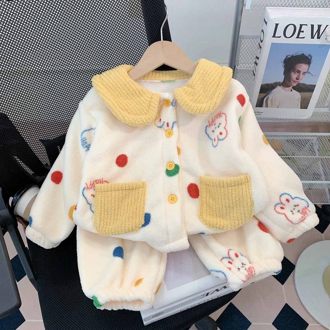 女童睡衣套装2025新款法兰绒秋冬保暖翻领女宝宝珊瑚绒家居服休闲
