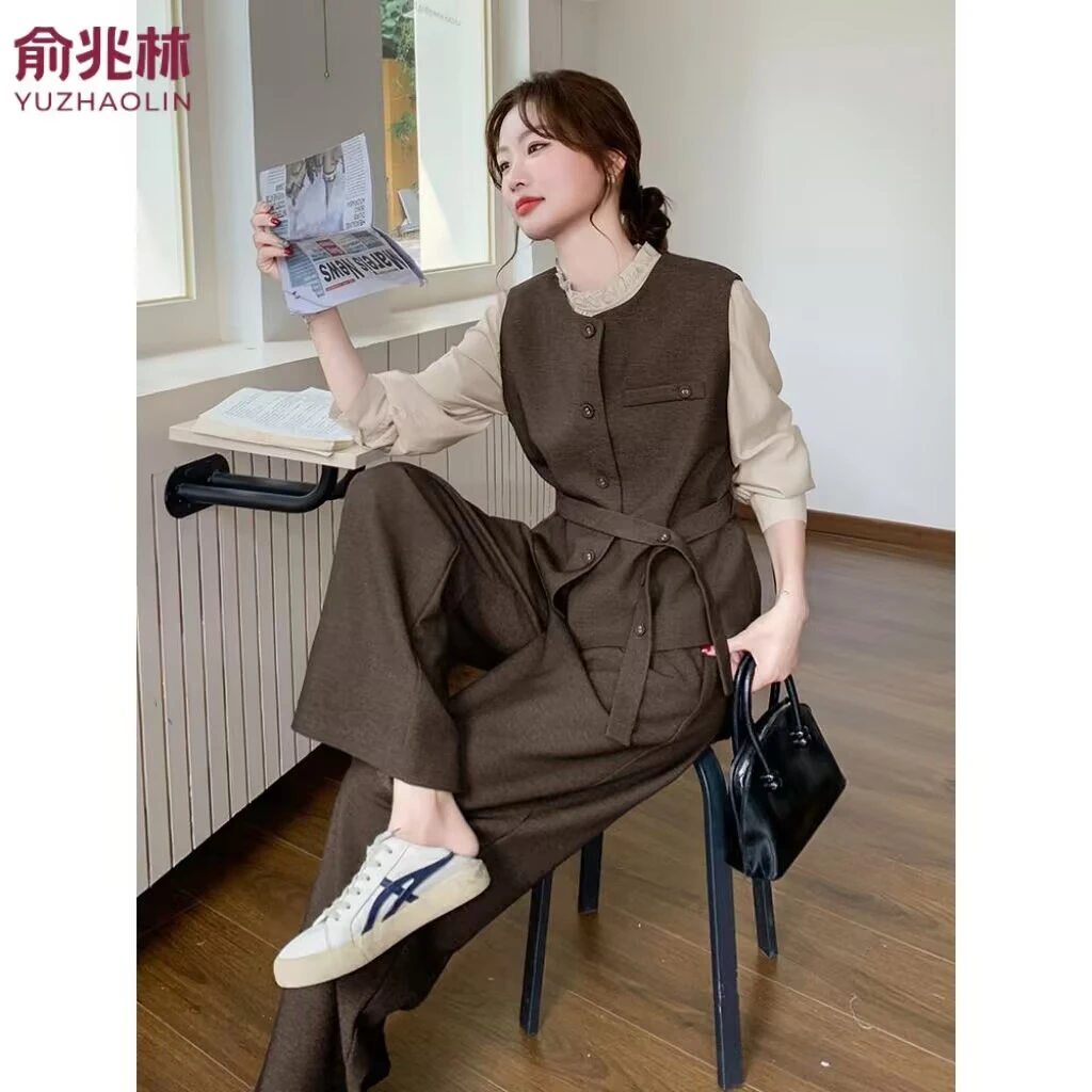 复古咖色西装马甲阔腿裤两件套女2025春新款爆款长袖衬衫气质ootd