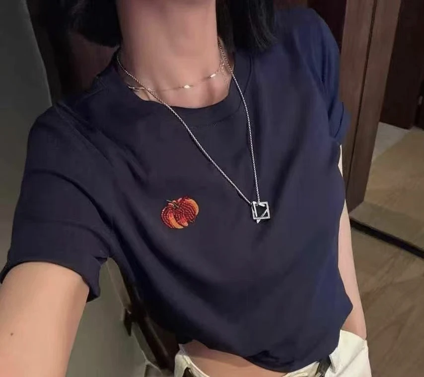 欧韩圆领刺绣宽松显瘦百搭T恤