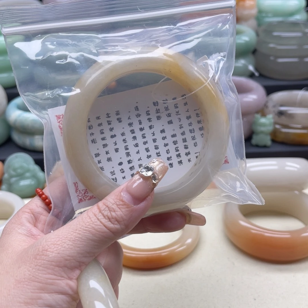 石英质玉我未镶嵌余***好