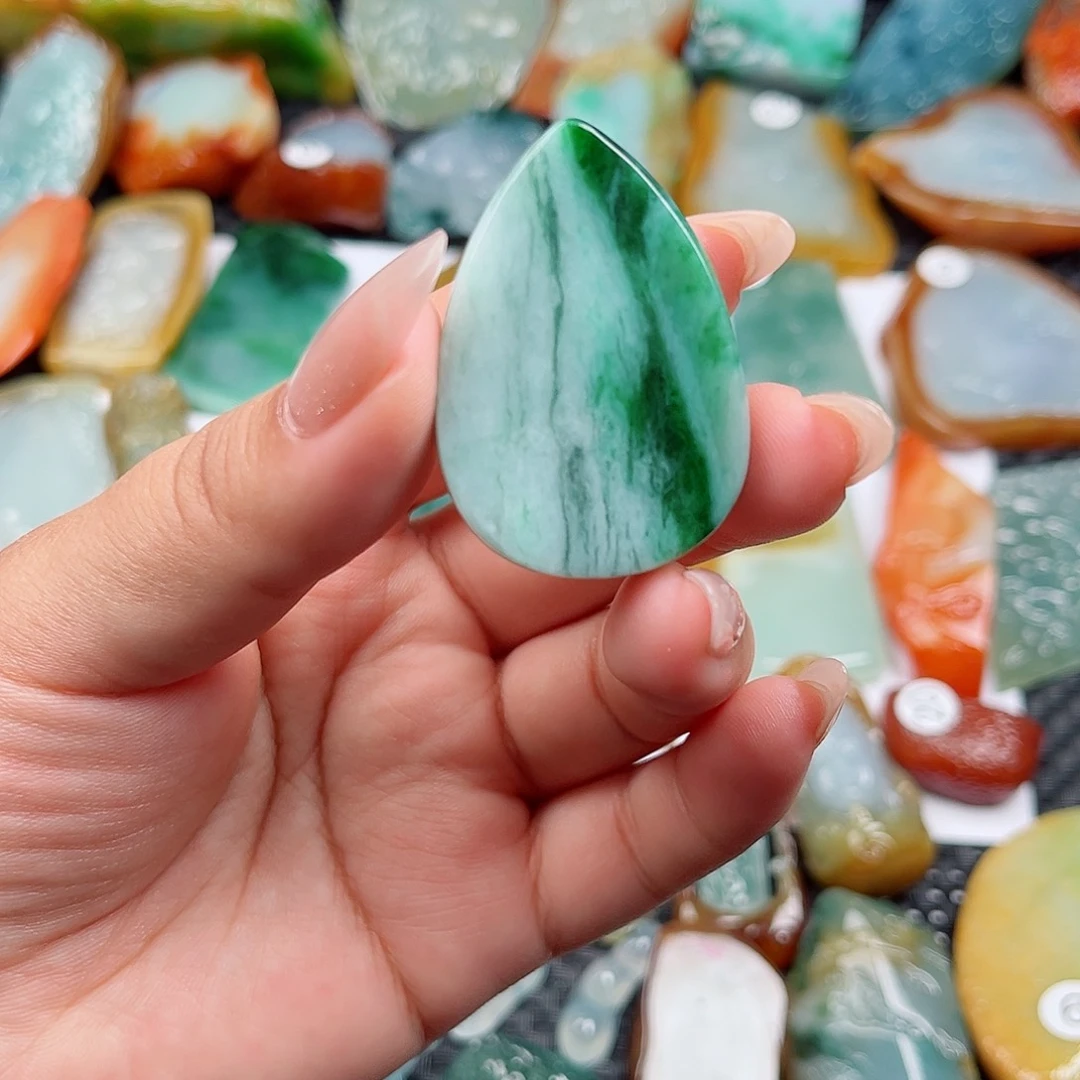 定制翡翠未镶嵌小挂件