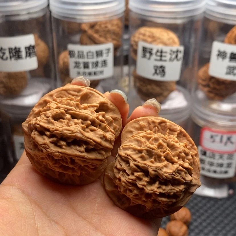 【闪购商品】文玩核桃吊坠李****牛盘龙纹43